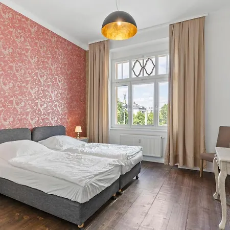 Neustadt Apartman *